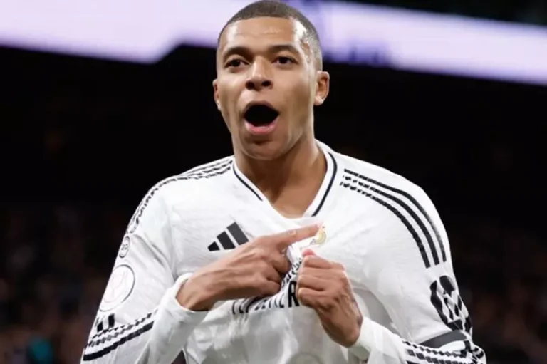 ريال مدريد يكرم مبابي بإسناد القميص رقم 10 له رسمياً