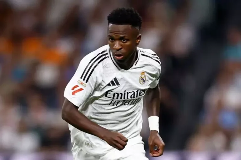 ريال مدريد يمنح فينيسيوس فرصة الانتقال بالشروط المناسبة للطرفين