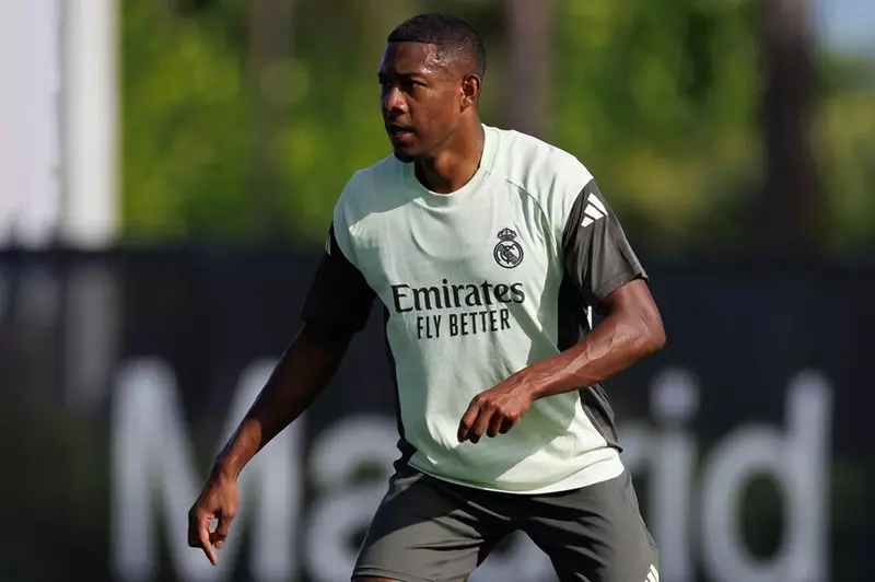 مورينيو يسعى لاستقطاب ديفيد ألابا من ريال مدريد لتدعيم فريقه
