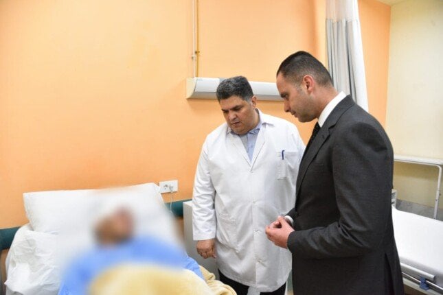 نائب وزير الصحة يزور مصابي حادث الدائري الإقليمي بمستشفى الباجور التخصصي