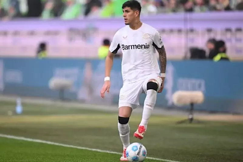 أرسنال وتوتنهام يتنافسان في سباق ضم اللاعب هينكابي بلندن