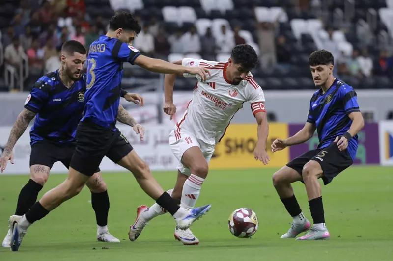 أكرم توفيق يقود الشمال للفوز ويتصدر الدوري القطري بشكل مثير