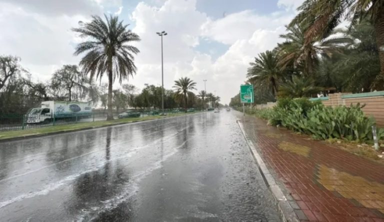 أمطار غزيرة تضرب الليث وأضم وفقاً لـ “الأرصاد”