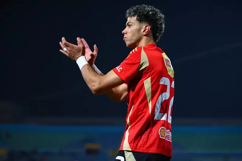 إمام عاشور يعود للمنافسة بعد التنسيق بين المنتخب والأهلي وفق مصدر ليلا كورة