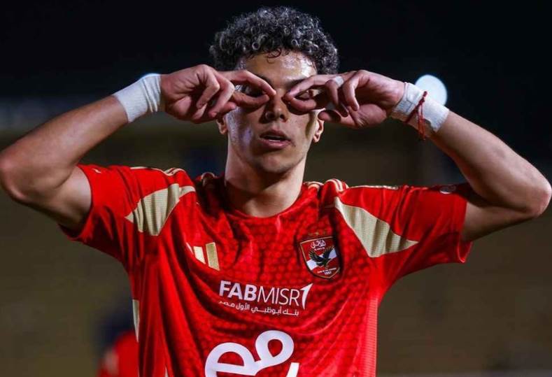 إمام عاشور يغيب عن مباراة الأهلي المرتقبة أمام بيراميدز لأسباب انسانية