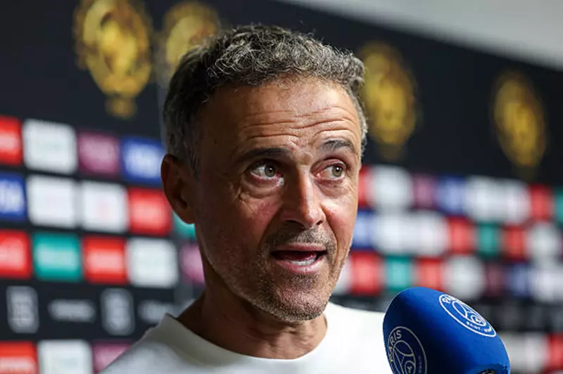إنريكي: تحديات التتويج بدوري الأبطال مرتين متتاليتين ومتفائل بالماركاتو الجديد