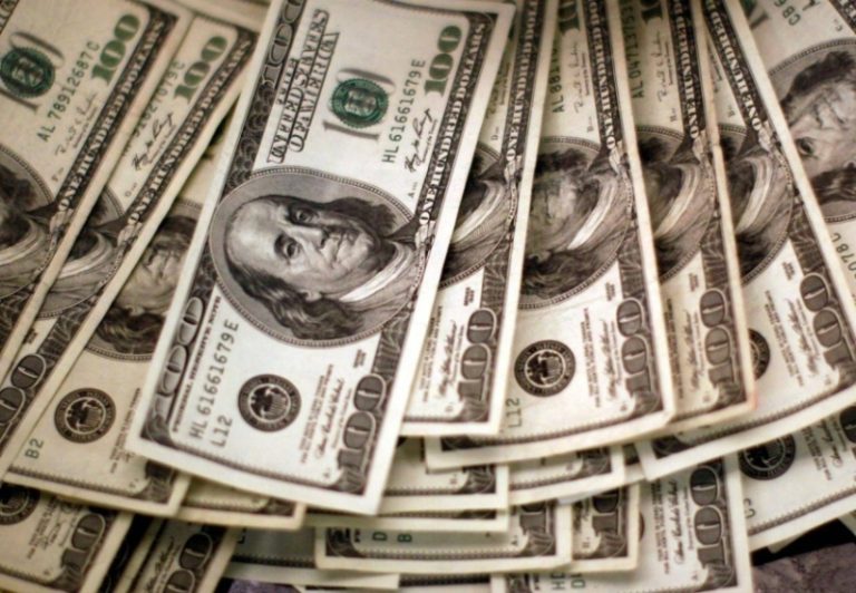 استقرار الدولار يعكس تأثير بيانات التضخم على توقعات خفض الفائدة