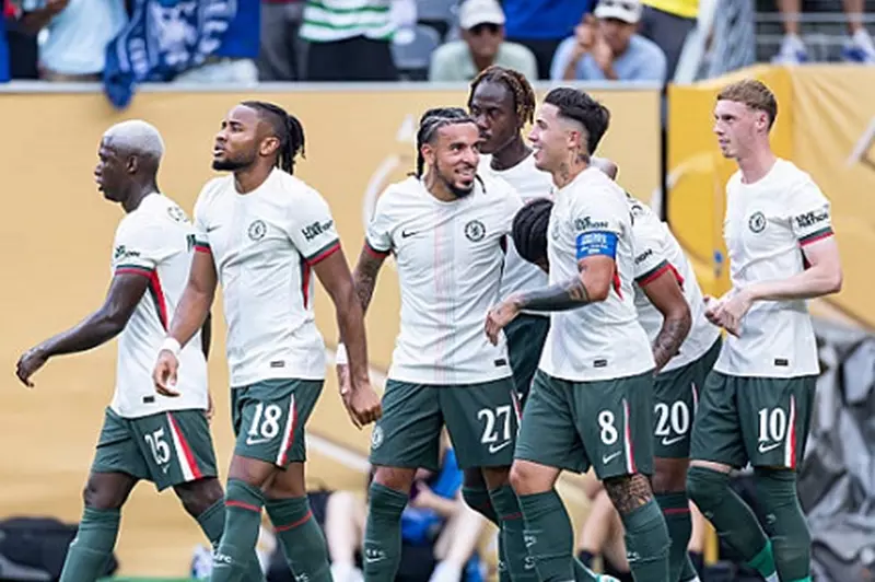 استيفاو يتألق بديلًا في تشكيل مباراة تشيلسي أمام وست هام في الدوري الإنجليزي