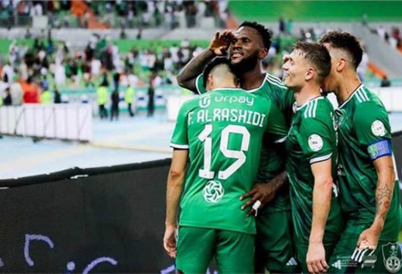 الأهلي السعودي يسعى لتأمين جناح جديد لتعويض غياب نجم الفريق محرز