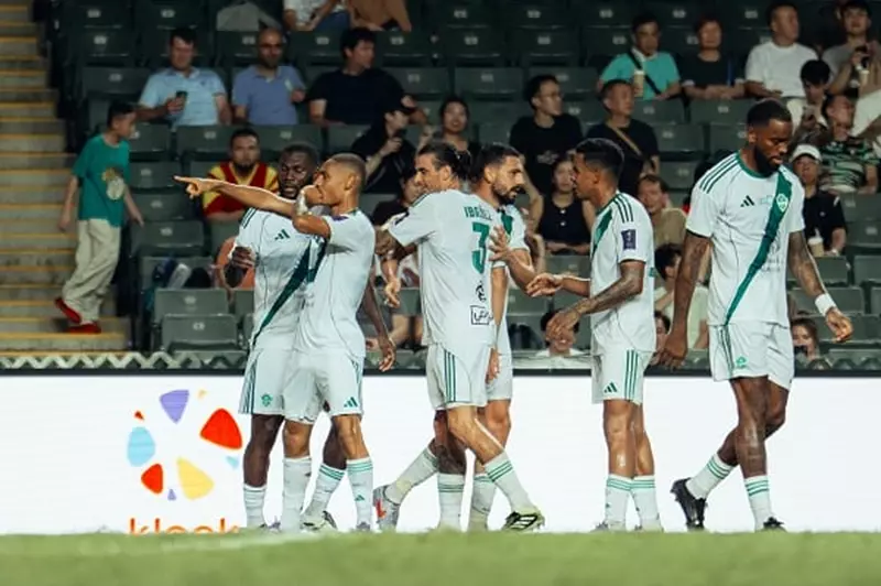 الأهلي يتجاوز القادسية ويصعد لنهائي السوبر السعودي بمواجهة كلاسيكو النصر