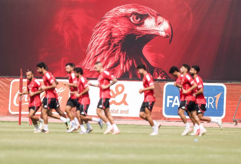 الأهلي يجري مرانه الأخير استعدادًا لمواجهة غزل المحلة في دوري نايل