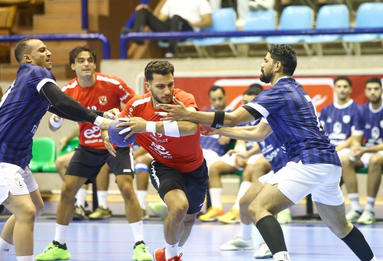 الأهلي يحقق انتصارًا مهمًا على الترسانة في دوري محترفي اليد