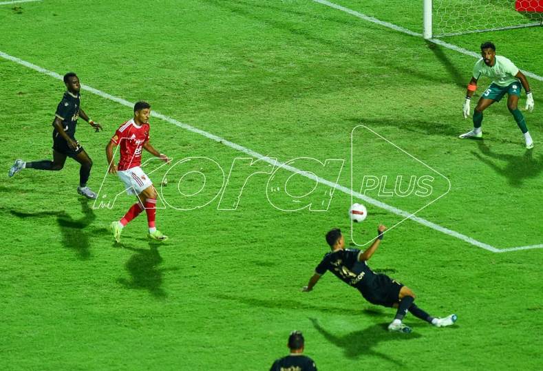 الأهلي يحقق فوزاً ساحقاً على فاركو في دوري نايل بفضل زيزو