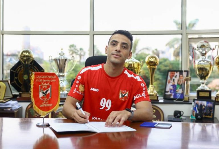 الأهلي يعلن عن ضم أحمد عوض لتعزيز فريق اليد استعدادًا للموسم الجديد
