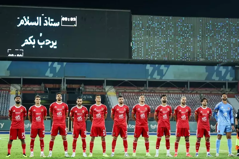 الأهلي يواجه تحديات جديدة بعد التعادل مع المحلة في انطلاقة الدوري