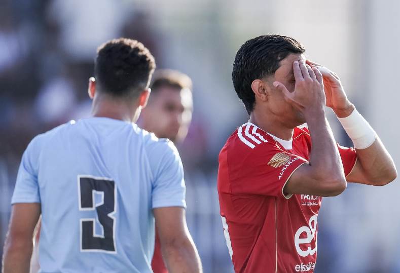 الأهلي يواجه خيبة أمل جديدة بتعادل مخيب أمام غزل المحلة