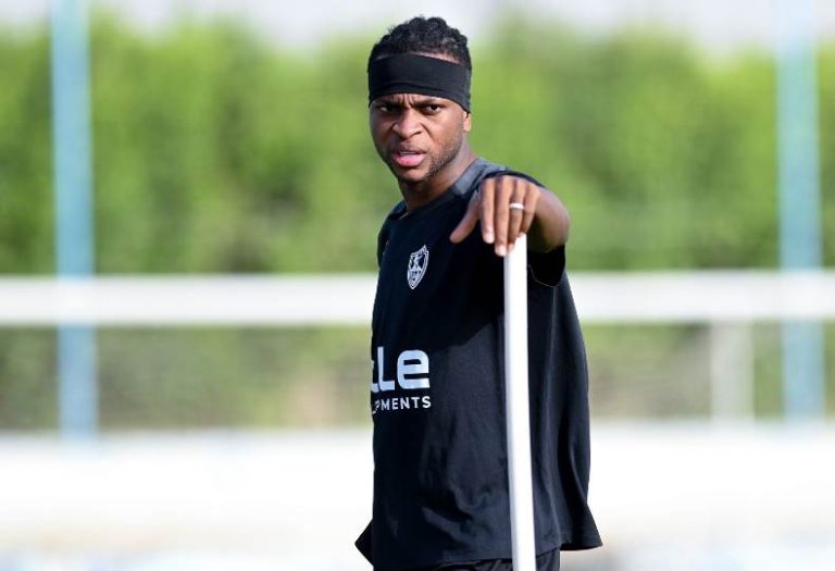 الزمالك يستبعد الجزيري وشيكو بانزا من قائمة مباراة المقاولون العرب المقبلة