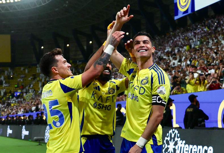 النصر يتوصل إلى قرار نهائي بشأن مستقبل عبد الإله العمري في الفريق