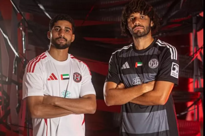 النني وإبراهيم عادل يقودان الجزيرة أمام الشارقة في بطولة الدوري الإماراتي