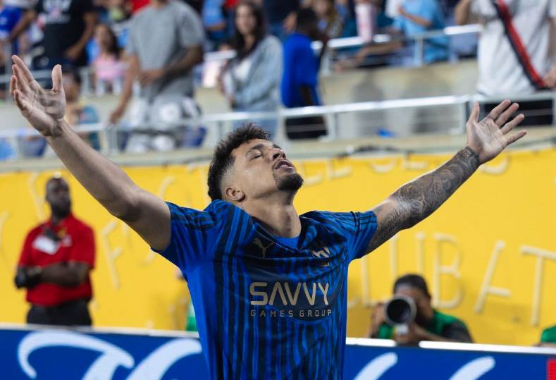 الهلال السعودي يتسبب في أزمة جديدة لمهاجم الفريق ماركوس ليوناردو