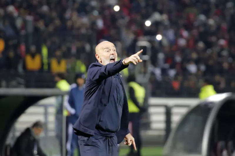 بعد إيقاف كين، بيولي يؤكد جاهزية دجيكو لقيادة هجوم فيورنتينا