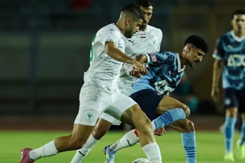 بيراميدز يعبر عن استيائه من التحكيم بعد التعادل مع المصري