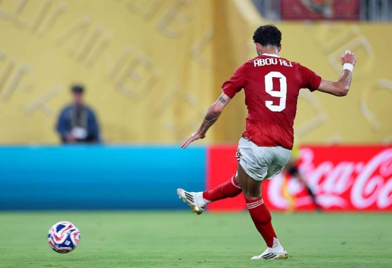 بيراميدز يوضح موقفه من التفاوض لضم اللاعب وسام أبو علي