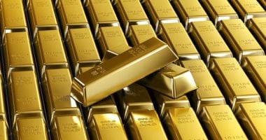 تراجع سعر أونصة الذهب إلى 3329 دولارًا في البورصة العالمية