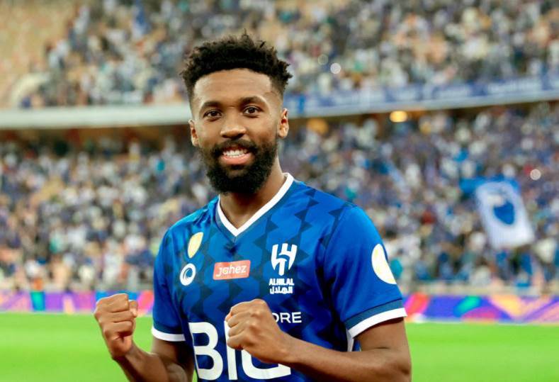 تسعى ثلاثة أندية لضم لاعب الهلال في منافسة قوية لجذب انتباهه