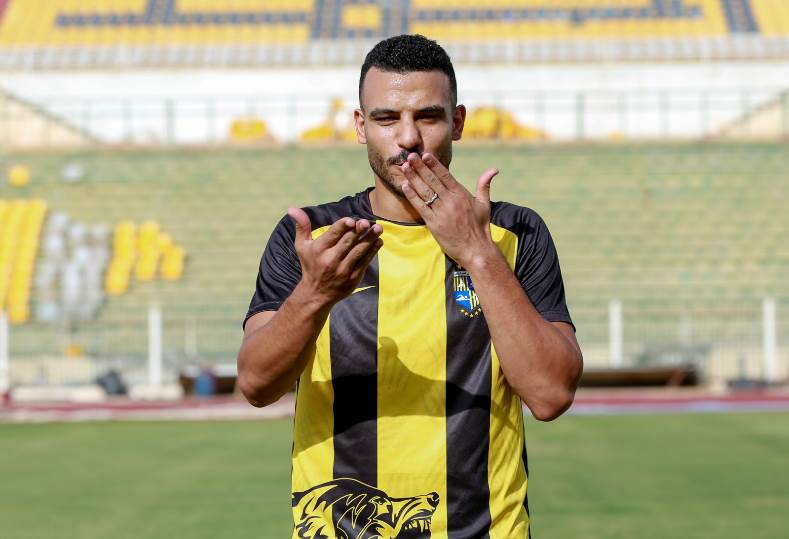 تعاقد المقاولون العرب مع اللاعب شكري نجيب لمدة موسمين لتعزيز صفوف الفريق