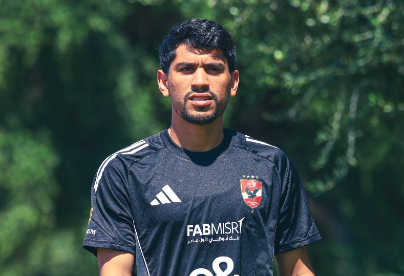 تفاصيل جديدة حول إصابة اللاعب محمد شكري من قبل طبيب الأهلي