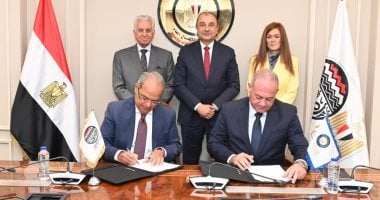توقيع بروتوكول تعاون بين وزير قطاع الأعمال والأكاديمية العربية للعلوم الإدارية