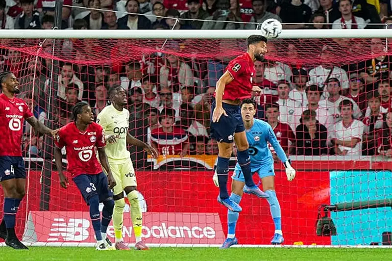 جيرو يقود ليل للفوز على موناكو بهدف درامي في الوقت بدل الضائع