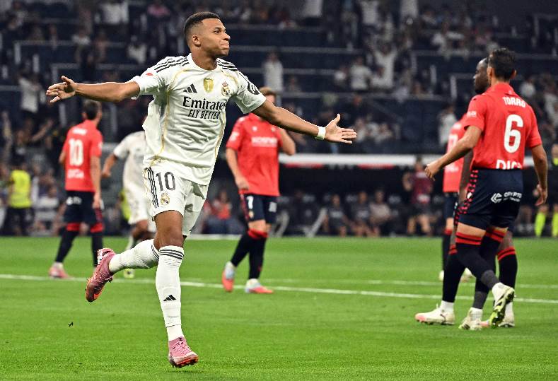 ريال مدريد يبدأ مشواره بالدوري بفوز مثير على أوساسونا لدعم حلم مبابي