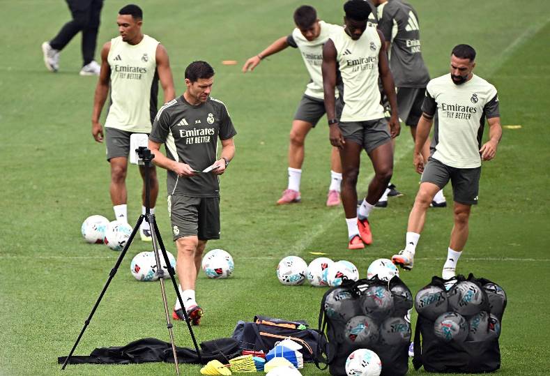 ريال مدريد يختتم استعداداته بروح معنوية عالية لمواجهة أوساسونا في الليجا