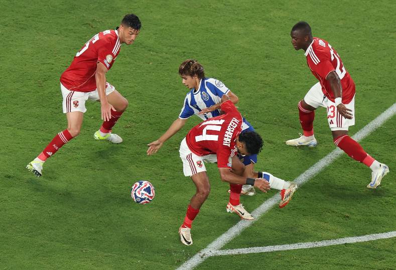 ريال مدريد يخطط للتعاقد مع نجم قاهر الأهلي لتعزيز صفوف الفريق
