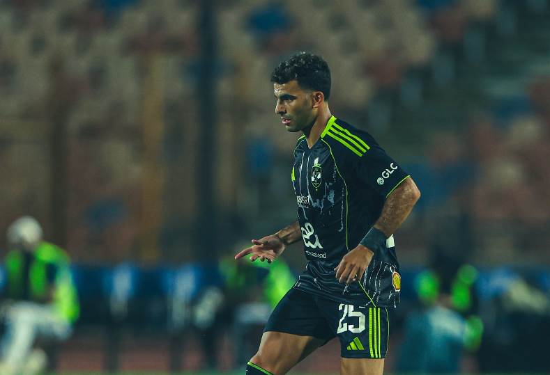 زيزو يسجل هدفاً ثانياً يعزز آمال الأهلي في الدوري المصري أمام فاركو