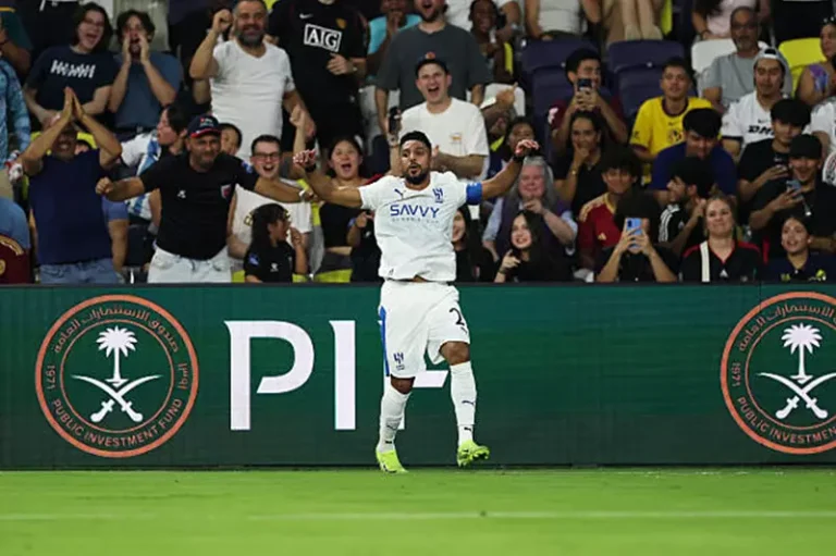 سالم الدوسري يتألق في تدريبات الهلال ويستعد للعودة للملعب