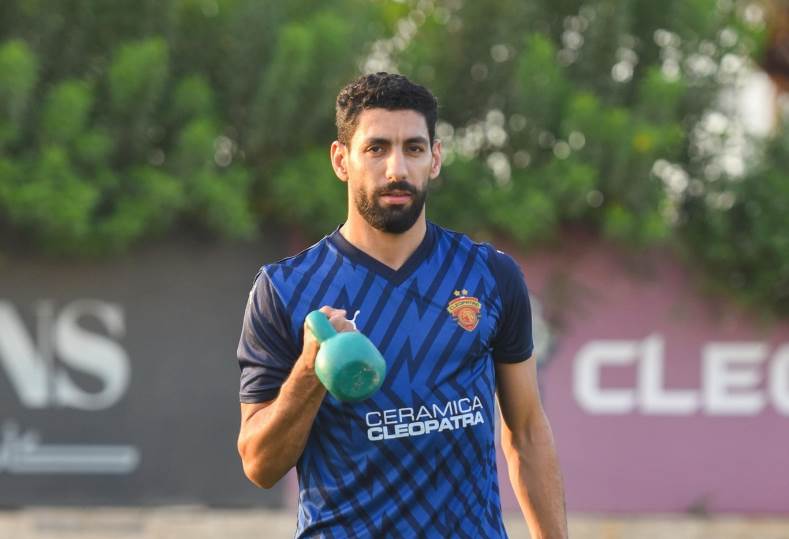 عمرو قلاوة يقترب من الانضمام إلى صفوف بيراميدز في صفقة منتظرة