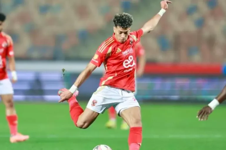 فيفا يتخذ إجراءات ضد الأهلي بسبب حقوق رعاية لاعب إمام عاشور