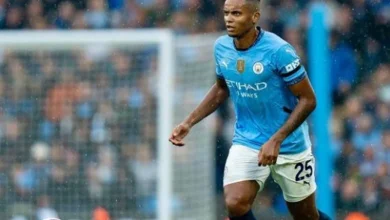 كريستال بالاس يقدم عرضًا لضم أكانجي مدافع مانشستر سيتي