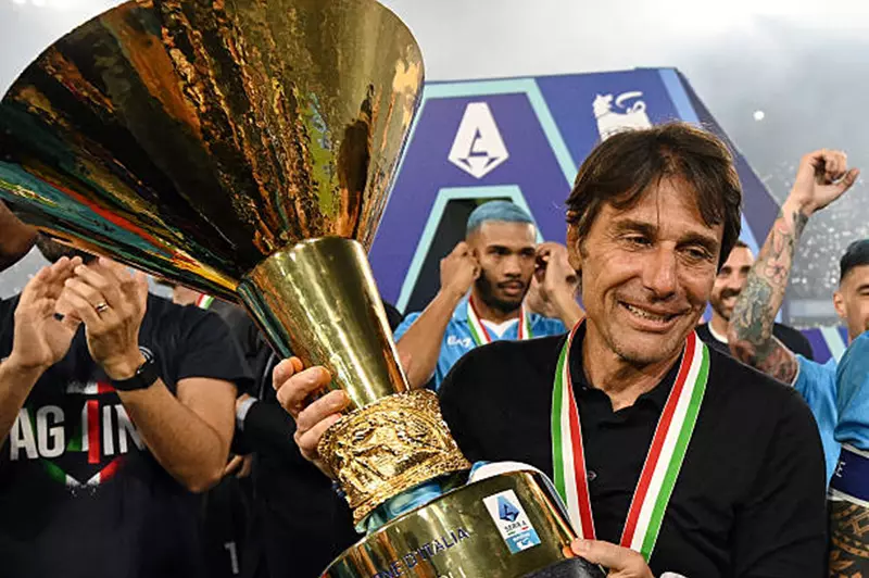 كونتي: ندرك التحديات الكبرى التي تواجه نابولي قبل انطلاق الدوري الإيطالي