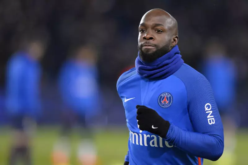 لاعب كرة القدم لاسانا ديارا يطالب فيفا بتعويض مالي ضخم يصل إلى 75 مليون دولار