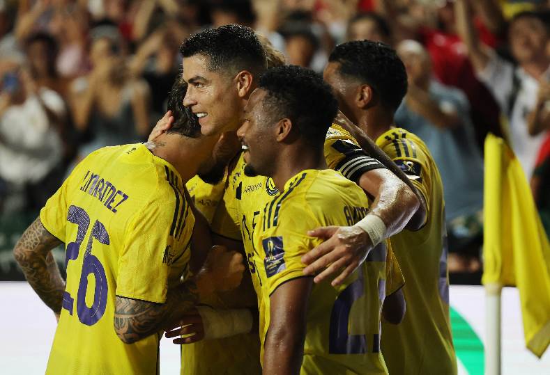 لحظات مثيرة في نهائي كأس السوبر السعودي بين النصر والأهلي بالفيديو