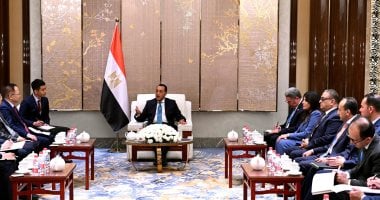 لقاء مهم بين رئيس الوزراء ورئيس “تيدا” الصينية القابضة لتعزيز التعاون الاقتصادي