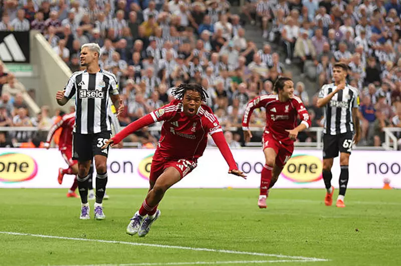 ليفربول يتجاوز نيوكاسل بفضل تعثر المنافسين في الدوري الإنجليزي
