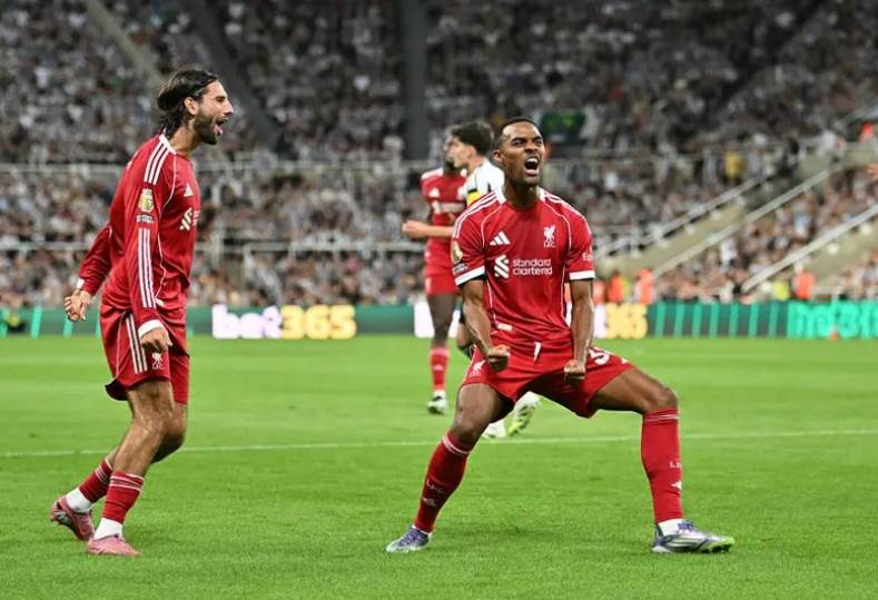 ليفربول يتطلع لمواجهة جديدة بعد انتصاره القوي على نيوكاسل في الدوري الإنجليزي