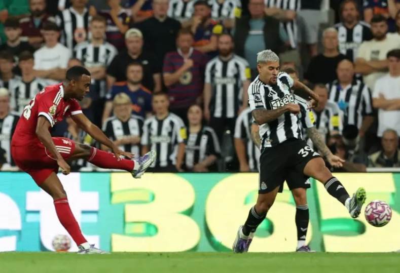 ليفربول يتغلب على نيوكاسل بفوز مثير في مباراة مثيرة للاهتمام