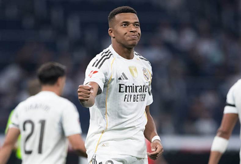 مبابي يتألق وينقذ ريال مدريد في مواجهة مؤثرة ضد أوساسونا بالليجا