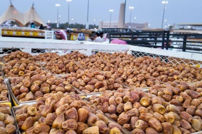 مبيعات كرنفال بريدة للتمور تحقق أكثر من 100 مليون ريال في 15 يومًا